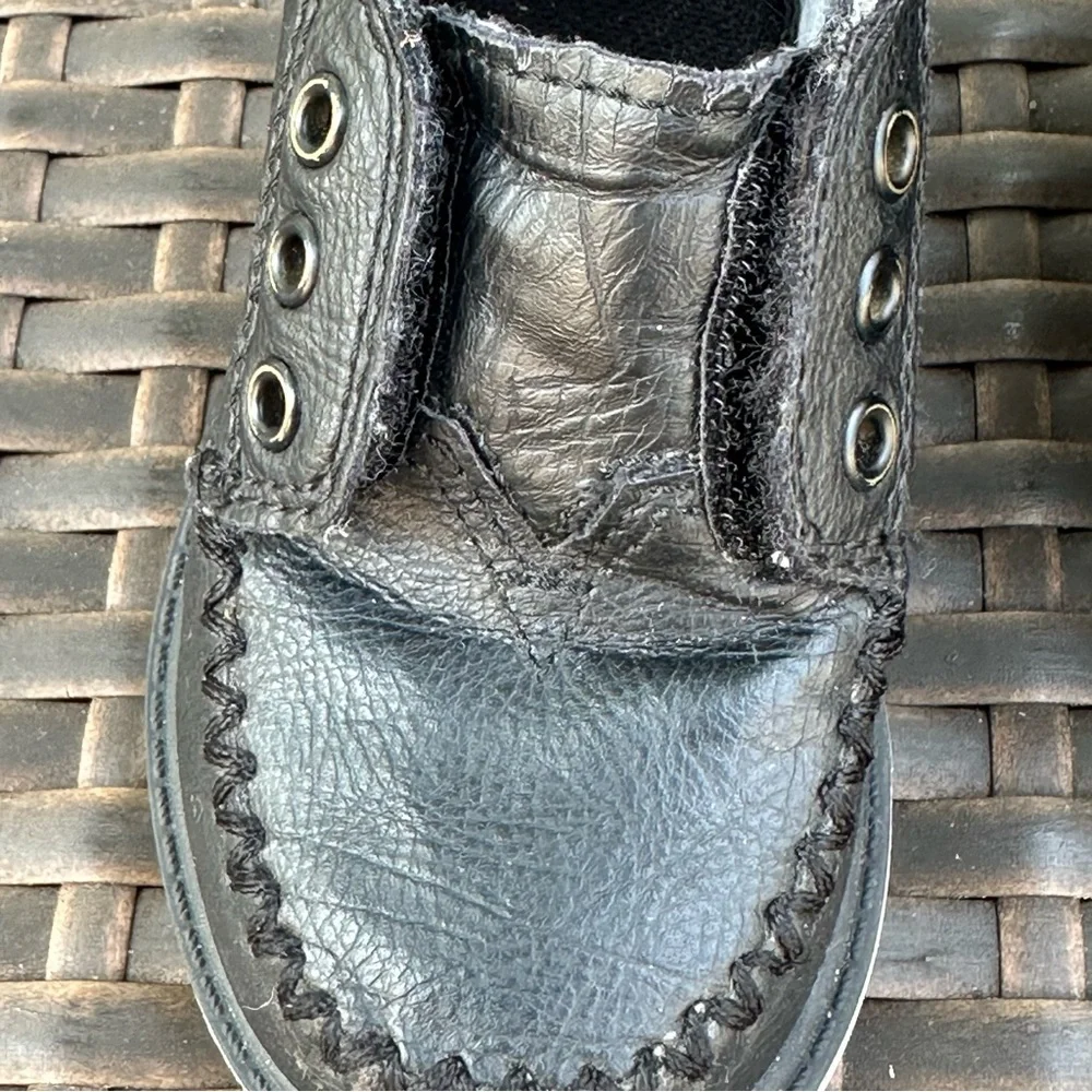 Toms Black Chukka Boots, Size 5 Toddler, Hook and Loop Slip On, Kids Shoes